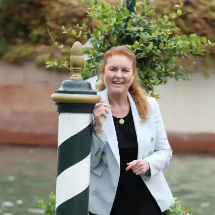 Скандалът на Сара Фъргюсън: Среща с Епстийн шокира света!