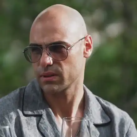 Шокиращо: Ергенът Стоян мачка сърца, но и уши в Пловдив!