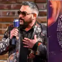 Устата разкрива шокиращи тайни за Азис и театъра!