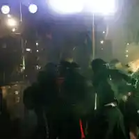 В Тирана като на война: Сблъсъци, ранени и арести на опозиционен митинг (снимки/видео)