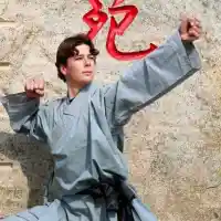 Внукът на Симеон II се дипломира в Шаолин с часовник за  1000 евро