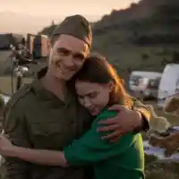 Юлиан Костов: Чаках 6 години Мирела да порасне, за да я докосна