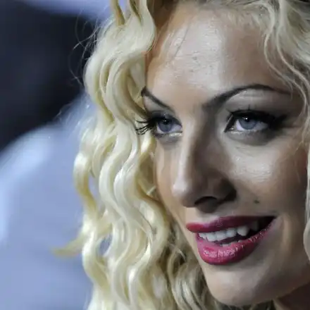 Шок! Златка Райкова в конфликт с баба си след "Мис Плеймейт"