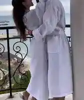 Шок! Звездите празнуват Свети Валентин с неочаквани подаръци!