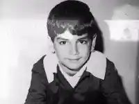 Азис, роден в сливенския затвор, се казвал СТАНИСЛАВ! Баба му предрича славата