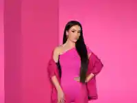 Шок! Джена навъртя 19 години на сцената и пуска нова песен!