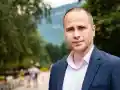 Кмет се разведе с жена си заради генерал Наско