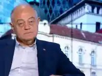 Кмет се разведе с жена си заради генерал Наско