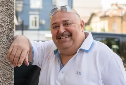 Любо Нейков дебютира в Народния театър на 54 години!
