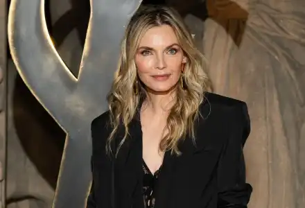 На 67 години Мишел Пфайфър изумява с красота