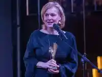 Най-накрая награда за Славка Калчева! (СНИМКИ)
