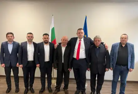 Пеевски предупреди, че се правят опити за ала-бала на изборите с наше МВР и се закани: Няма да стане! ДПС е партията на хората и който не го разбира, остава в миналото! (СНИМКИ)