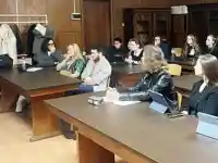 С какъв ценз Мария  Цънцарова преподава в  Софийския университет?