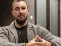 Шок! Митрофанова пази руския строител Синдраков? Скандалите не спират!