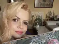 С€КС СКАНДАЛ! Развратната художничка Мария Илиева лъсна дибидюс гола с вибр@тор и тиквичка (СНИМКИ 18+)
