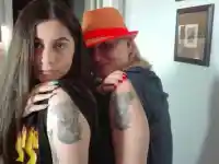 Шокиращо! Тони Димитрова и дъщеря й с татуировки на животни!