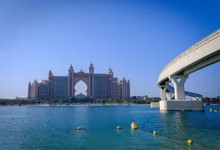 Скандалните тайни на TravelLove, които ще шокират туристите!