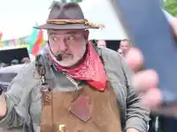 Ути Бъчваров шокира с война срещу 8 март!
