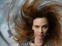 Шок! Весела Бабинова от „Като две капки вода“ с тайна от детството!
