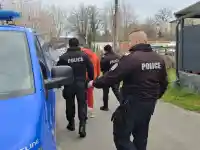 Шок! Родители арестувани за рискована ситуация с дете в Ямбол!