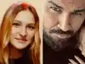 Азис стяга щерката за бала, Къци кани на концерт