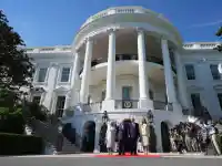Чарлз и Камила са на държавна визита в САЩ (снимки/видео)