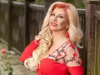 ИСТИНСКИ истории: Нелина разбрала на 55, че ще става майка