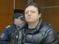 Шок! Мутри от „Косачите“ катурнаха колата на рефера в Костинброд!