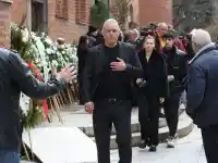 Сълзи и спомени: Погребението на Борислав Михайлов в София!