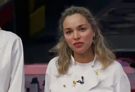 Шок! Рая Пеева пие и пуши, докато е бременна!