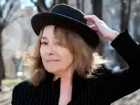 Звезда от „Момчето си отива“ тъне в МИЗЕРИЯ! Сашка Братанова моли за пари във Фейсбук