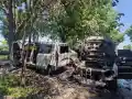 Автомобил пламна в движение в Пловдив, запали паркирани коли, цистерна се обърна (снимки/видео)