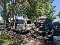 Автомобил пламна в движение в Пловдив, запали паркирани коли, цистерна се обърна (снимки/видео)