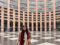 Андреа Банда Банда шокира с визита в Европарламента!