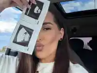 Брадърката Елена разкри пола на бебето си