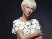 Джонатан прибра Нана Гладуиш в луксозно имение зад океана