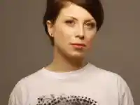 Лили Гелева учи листовки