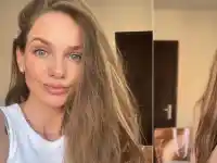 Нанси Карабойчева шокира с камила на Канарите!