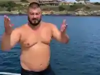 ВИЖТЕ ПРЕСТЪПНИЯ ОБРЪЧ ОТ ОФШОРКИ НА НИКОЛАЙ БАРЕКОВ. ЖИВЕЕ В ПАЛАТ, А ПО ДОКУМЕНТИ Е ПРОСЯК