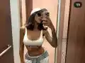 Шок! Диона изненада всички в асансьора с гореща визия!