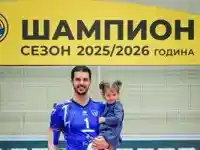 Волейболистът Гоцев работи за бебе, най-секси учителката надъхва Скримов (СНИМКИ)