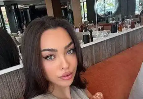 Айлин става булка с огромен диамант