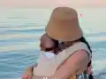 Ая заведе бебето на море