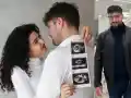 Скандал! Близначката Алекс с тайна чанта за родилното!