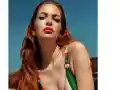 Глория Петкова заряза Петканов и блести на морето!