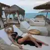 Мис Силикон шокира с нова визия на плажа в Свети Влас!
