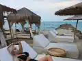 Мис Силикон шокира с нова визия на плажа в Свети Влас!