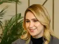 Шок! Мария Бакалова с анорексично тяло при завръщането в България!