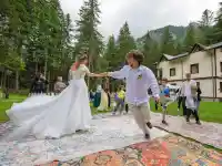 Шок! Синът на Мира Радева вдигна сватба на Мусала!