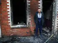 След погрома в Белфаст: Опожарени къщи и коли заради нападението от мигрант (снимки)